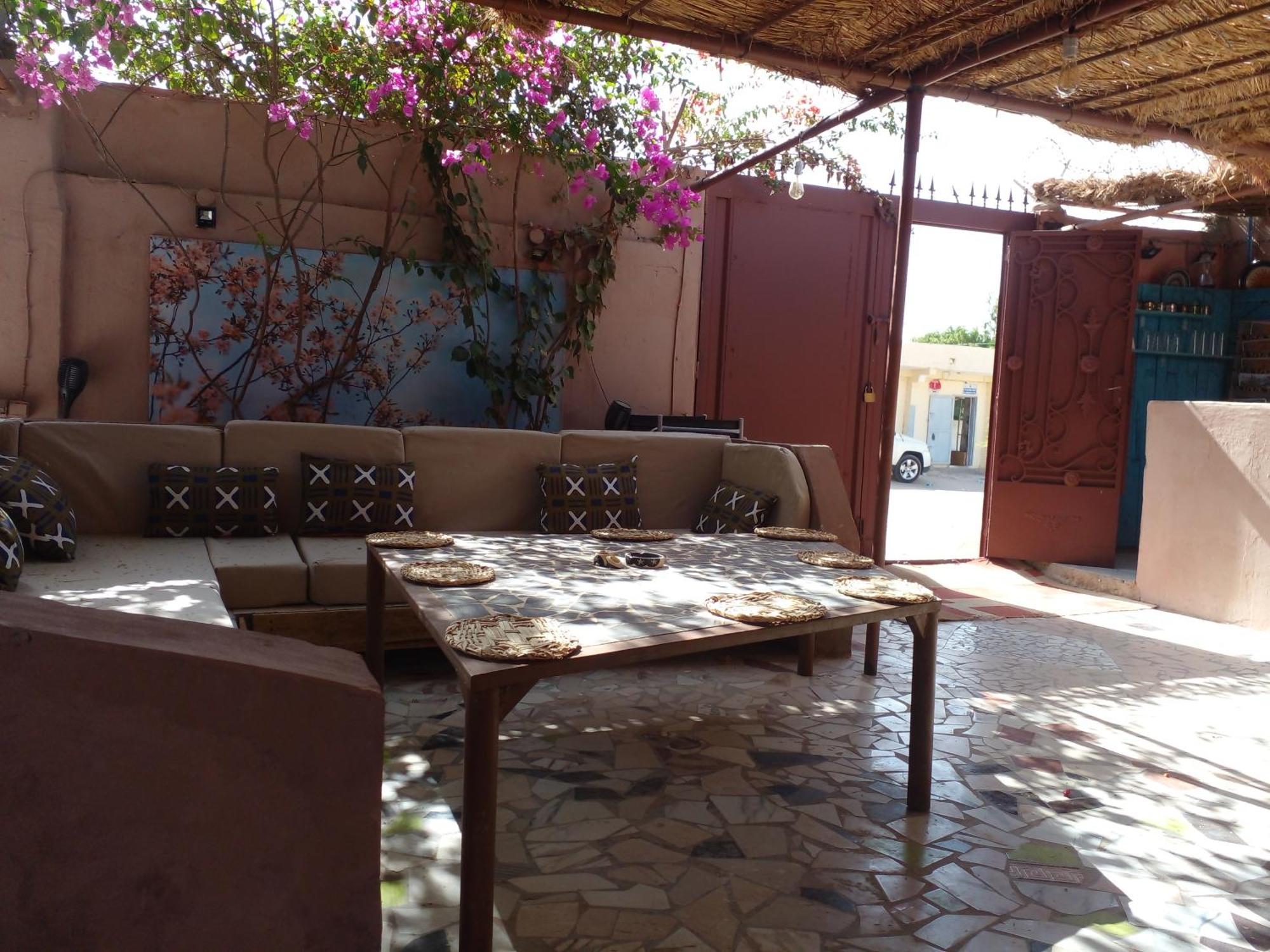 "Par 4 Chemins" - Atypical Stopover Nouakchott Exterior photo