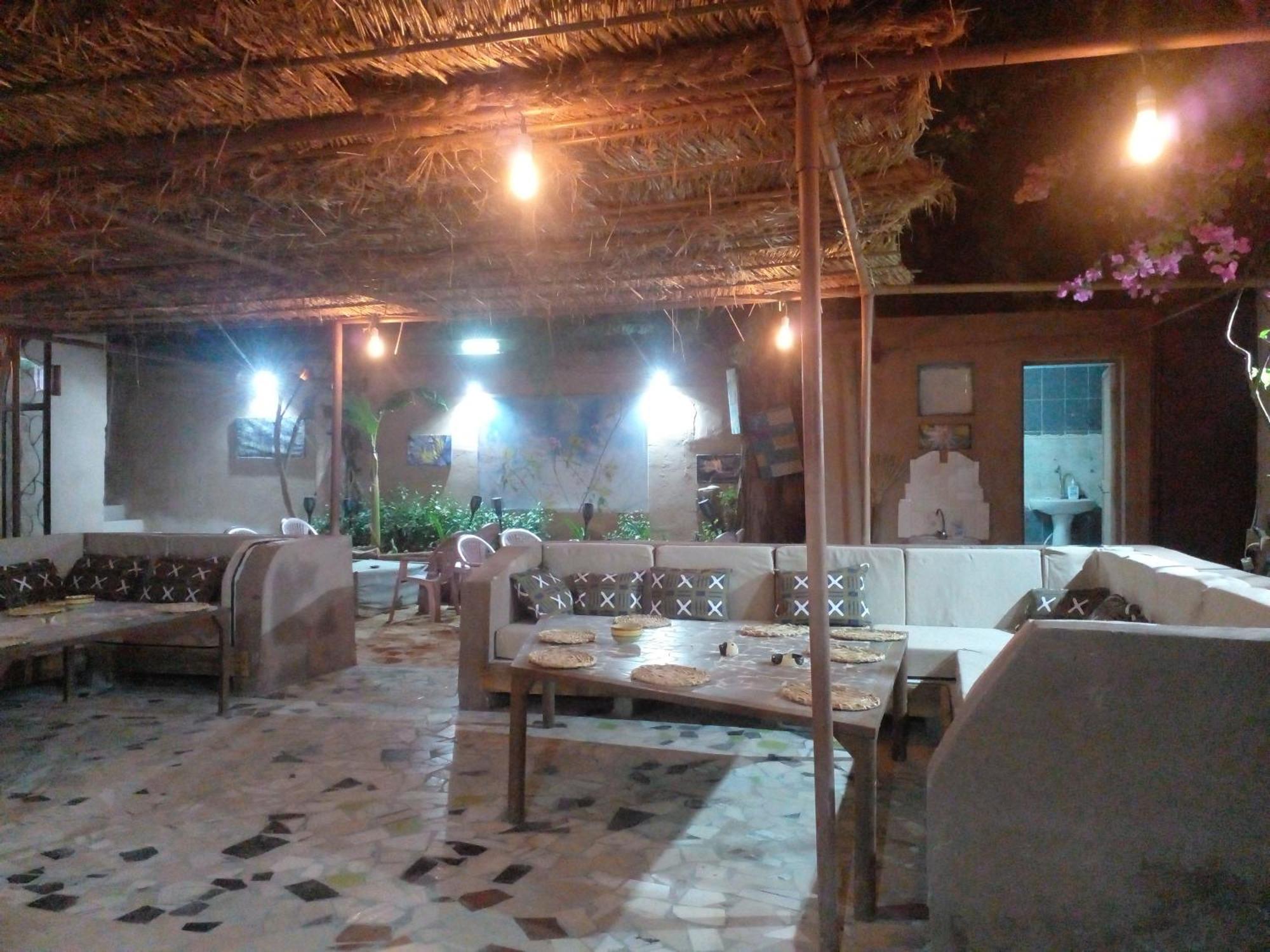 "Par 4 Chemins" - Atypical Stopover Nouakchott Exterior photo